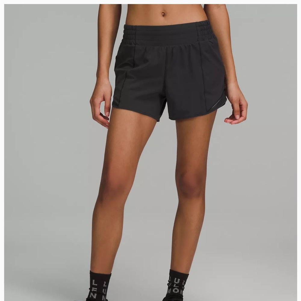 - - WORN ONCE LULULEMON HIGH RISE 4” hotty hots!